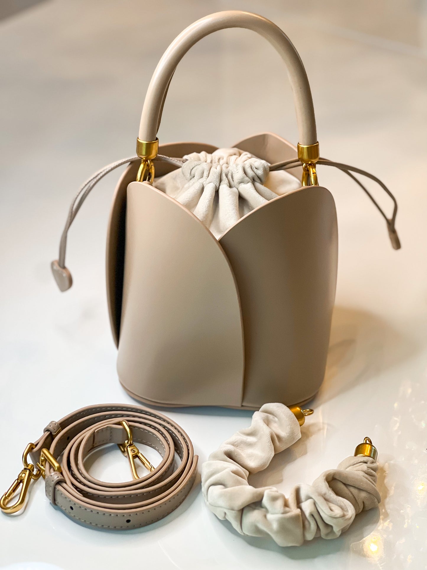 Anne |  Bucket Bag de Couro - Floral